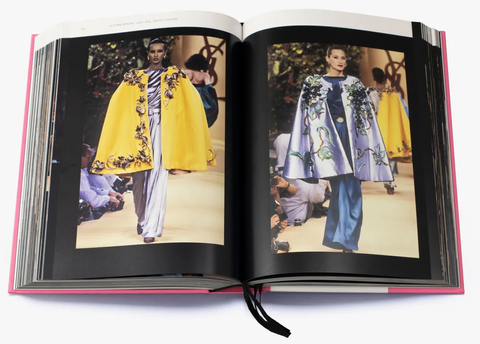 Книга Yves Saint Laurent Catwalk. The Complete Haute Couture