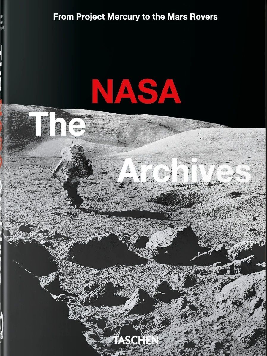Обкладинка NASA Archives